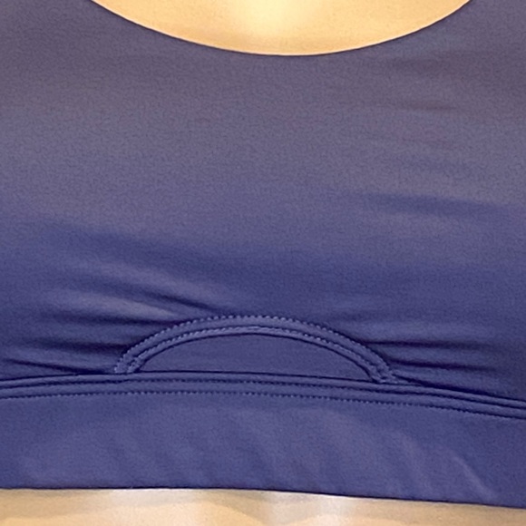 Victoria's Secret Victoria Sport Keyhole Sports Bra Light Support Size Small EUC - Picture 2 of 5